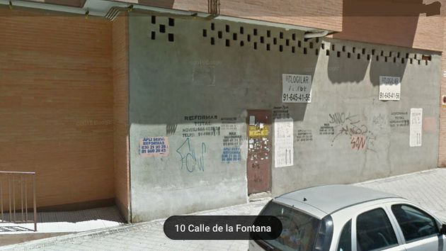 Foto 1 de Local en alquiler en calle De la Fontana de 111 m²