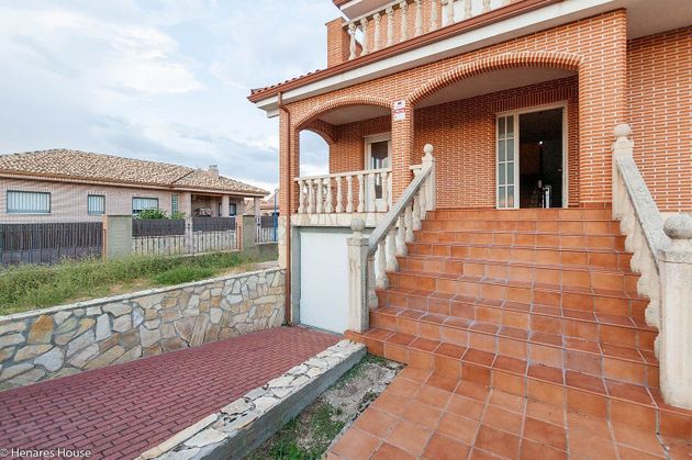 Foto 2 de Xalet en venda a Torrejón del Rey de 4 habitacions amb terrassa i balcó