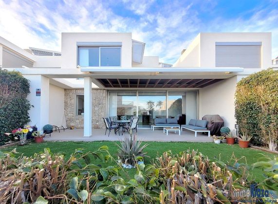 Foto 2 de Casa adossada en venda a calle Partida Paraiso de 3 habitacions amb terrassa i piscina