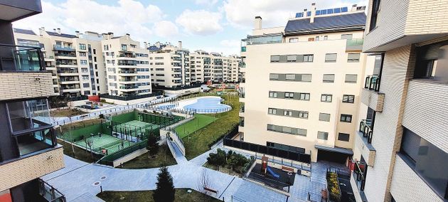 Foto 2 de Pis en venda a Centro - Rivas-Vaciamadrid de 3 habitacions amb terrassa i piscina