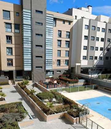 Foto 1 de Piso en venta en Ensanche de Vallecas - Valdecarros de 4 habitaciones con terraza y piscina