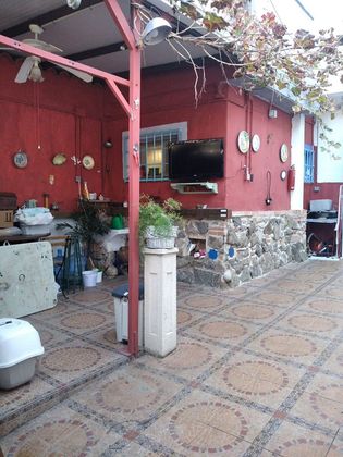 Foto 1 de Casa adossada en venda a Oropesa de 4 habitacions amb terrassa i garatge