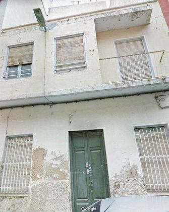 Foto 1 de Casa en venda a Centro - Elche de 4 habitacions amb balcó