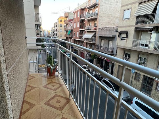 Foto 2 de Piso en venta en calle Dels Magros de 3 habitaciones con balcón
