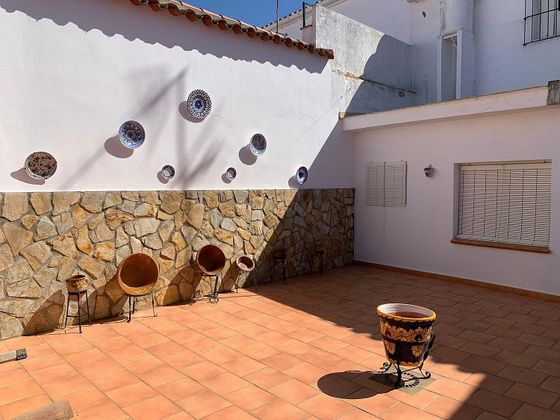 Foto 2 de Casa adossada en lloguer a Fuente de Cantos de 5 habitacions amb mobles