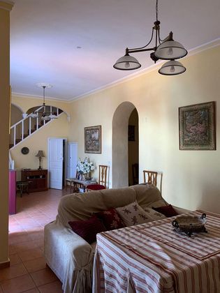 Foto 1 de Casa adosada en alquiler en Fuente de Cantos de 5 habitaciones con muebles