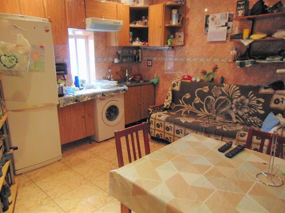 Foto 1 de Casa en venta en Orusco de Tajuña de 2 habitaciones con garaje y calefacción