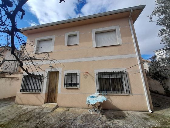 Foto 2 de Xalet en venda a Villarejo de Salvanés de 5 habitacions amb jardí i calefacció