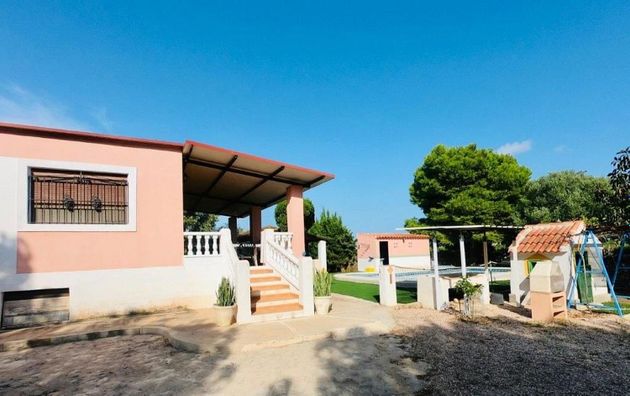 Foto 2 de Chalet en venta en Montesinos (Los) de 4 habitaciones con terraza y piscina