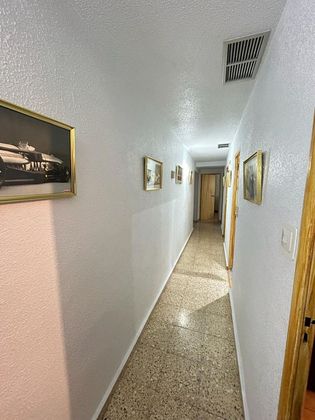 Foto 2 de Piso en venta en El Barral Ferial de 3 habitaciones con terraza y balcón