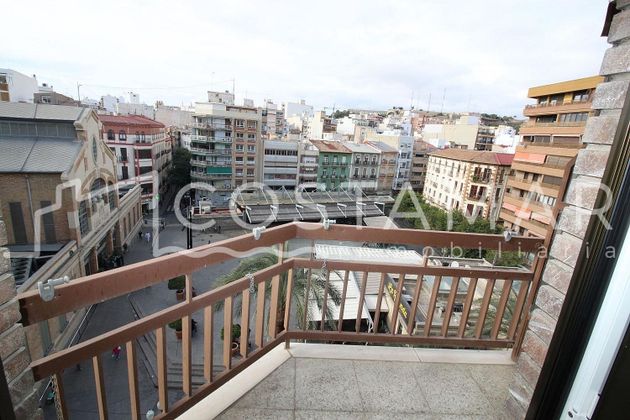 Foto 1 de Pis en lloguer a calle Calderón de la Barca de 3 habitacions amb terrassa i garatge