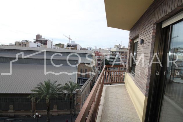Foto 2 de Pis en lloguer a calle Calderón de la Barca de 3 habitacions amb terrassa i garatge