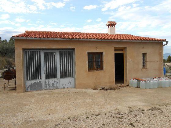 Foto 1 de Casa rural en venda a calle Diseminado de 2 habitacions amb garatge i jardí