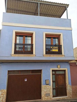 Foto 1 de Casa en venda a calle Els Trinquets de 4 habitacions amb terrassa i garatge