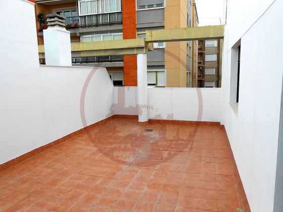 Foto 1 de Venta de ático en calle La Cava de 2 habitaciones con terraza y garaje