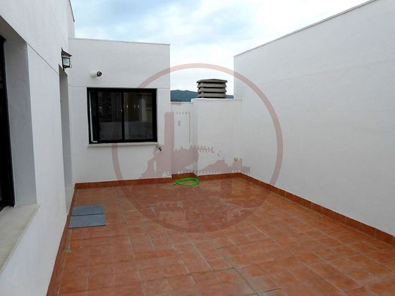 Foto 2 de Àtic en venda a calle La Cava de 2 habitacions amb terrassa i garatge