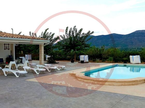 Foto 2 de Xalet en venda a calle La Lloma de 2 habitacions amb terrassa i piscina
