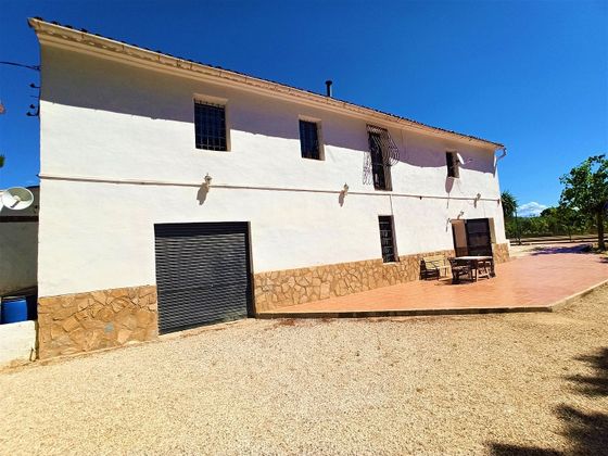 Foto 1 de Xalet en venda a Monforte del Cid de 5 habitacions amb piscina i garatge