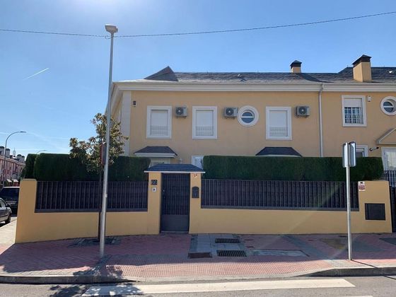 Foto 1 de Casa en venda a Parque Cataluña - Cañada - Soto de 4 habitacions amb piscina i garatge