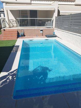 Foto 2 de Casa en venta en Almajada-Ravel de 3 habitaciones con terraza y piscina