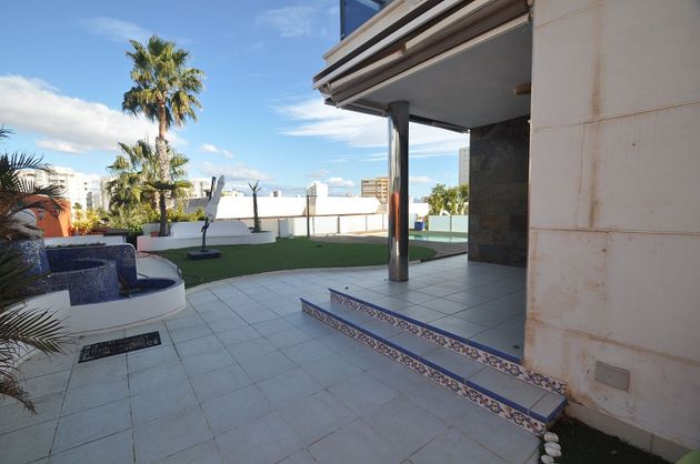 Foto 2 de Chalet en venta en Cabo de las Huertas de 4 habitaciones con terraza y piscina
