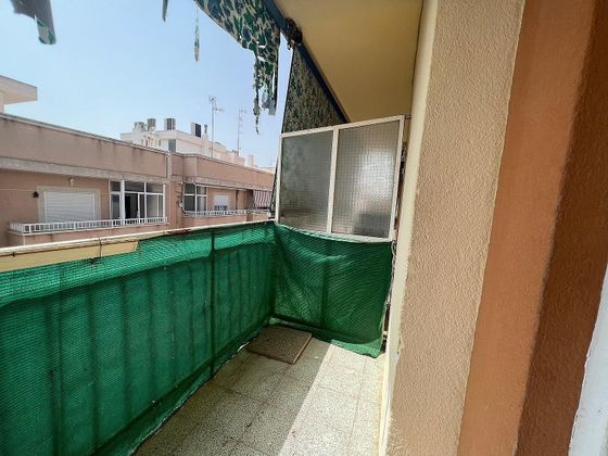 Foto 2 de Piso en venta en Torrellano de 4 habitaciones con balcón