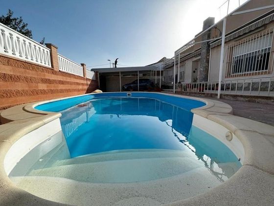 Foto 2 de Casa en venda a El Altet de 3 habitacions amb terrassa i piscina