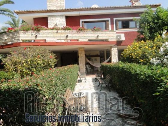 Foto 1 de Venta de chalet en San Juan de Alicante/Sant Joan d´Alacant de 5 habitaciones con terraza y piscina