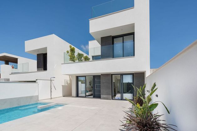 Foto 1 de Casa en venda a Rojales de 3 habitacions amb terrassa i piscina