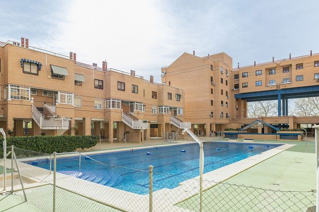 Foto 1 de Pis en venda a Zona Norte - Universidad en Móstoles de 4 habitacions amb terrassa i piscina