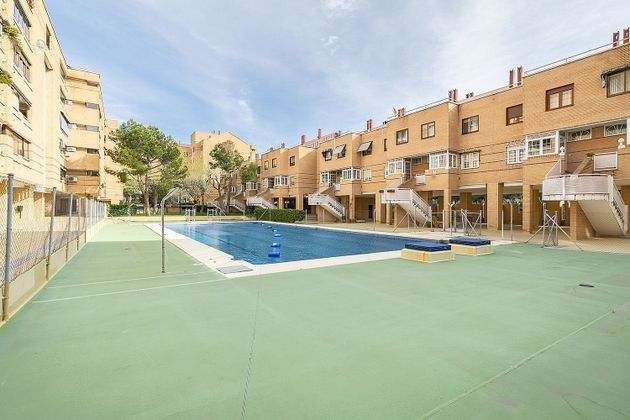 Foto 2 de Piso en venta en Zona Norte - Universidad en Móstoles de 4 habitaciones con terraza y piscina