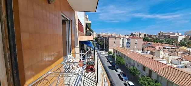 Foto 2 de Pis en venda a Carrús Oest - El Toscar de 4 habitacions amb terrassa i balcó