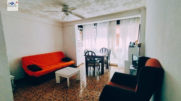 Foto 1 de Piso en venta en Colonia Requena de 3 habitaciones con balcón y calefacción