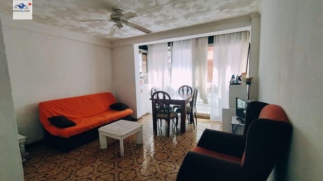 Foto 2 de Pis en venda a Colonia Requena de 3 habitacions amb balcó i calefacció