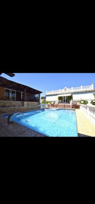 Foto 1 de Alquiler de chalet en calle Partida Bona Vista de 3 habitaciones con terraza y piscina