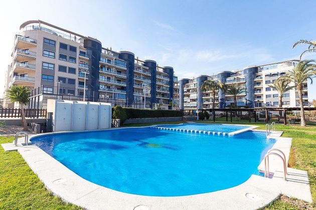 Foto 1 de Àtic en venda a Villajoyosa ciudad de 3 habitacions amb terrassa i piscina