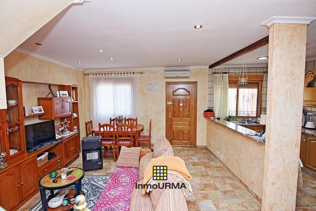 Foto 1 de Casa adossada en venda a Monóvar/Monòver de 3 habitacions amb terrassa i aire acondicionat