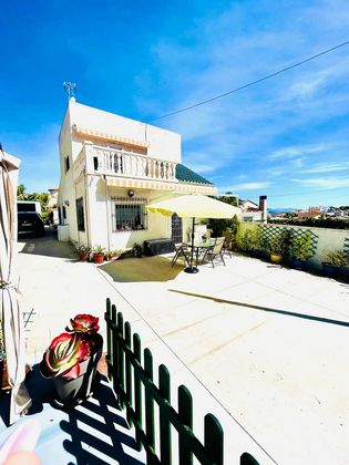 Foto 1 de Venta de chalet en Pueblo Acantilado-Venta Lanuza de 4 habitaciones con terraza y piscina