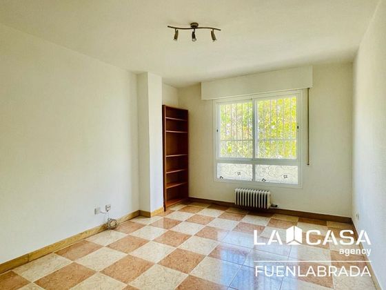 Foto 2 de Venta de piso en Humanes de Madrid de 3 habitaciones con terraza y calefacción