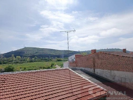 Foto 2 de Pis en venda a Ciudad 70 de 3 habitacions amb terrassa i garatge