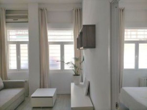 Foto 1 de Piso en venta en Zona Renfe de 1 habitación con terraza y aire acondicionado