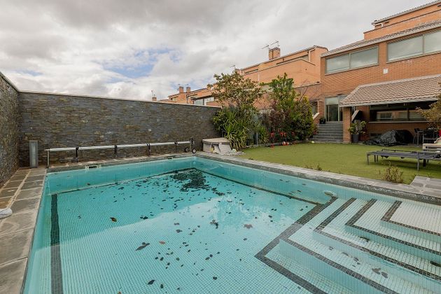 Foto 1 de Casa en venta en Zona Europa de 3 habitaciones con terraza y piscina