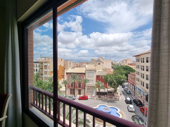 Foto 1 de Pis en venda a avenida Constitución de 3 habitacions amb balcó i aire acondicionat