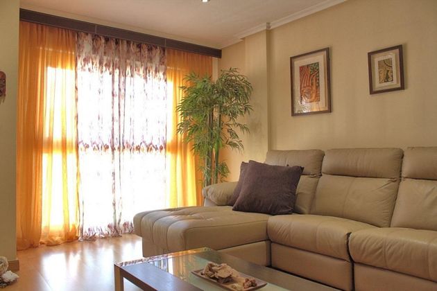 Foto 2 de Piso en venta en Casco Antiguo - Santa Cruz de 4 habitaciones con garaje y aire acondicionado
