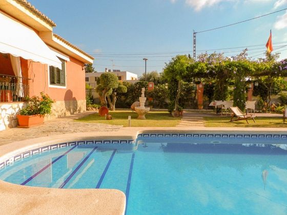 Foto 1 de Chalet en venta en Sol y Luz de 7 habitaciones con terraza y piscina