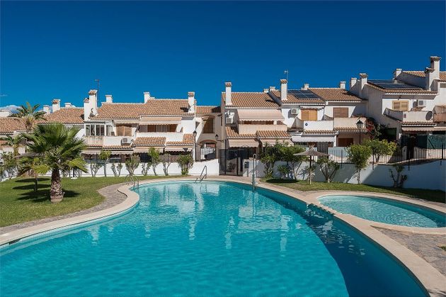Foto 1 de Casa en venda a calle Monte de Santa Pola de 3 habitacions amb terrassa i piscina