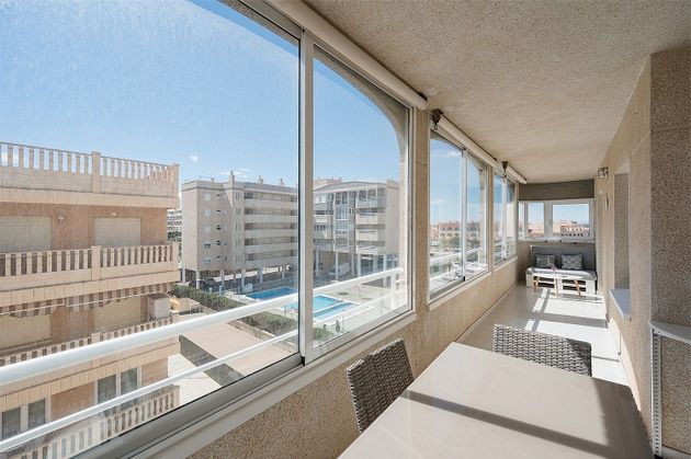 Foto 1 de Pis en venda a calle Isla Ibiza de 3 habitacions amb terrassa i piscina