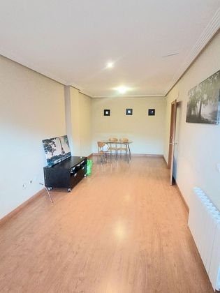 Foto 1 de Pis en venda a glorieta Deportista Sergio Cardell de 2 habitacions amb piscina i garatge