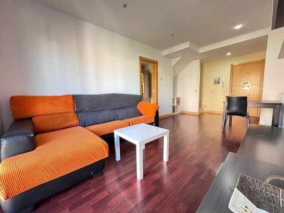 Foto 1 de Dúplex en venta en Centro - Azuqueca de Henares de 3 habitaciones con terraza y garaje