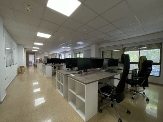 Foto 2 de Oficina en venda a Campoamor de 232 m²